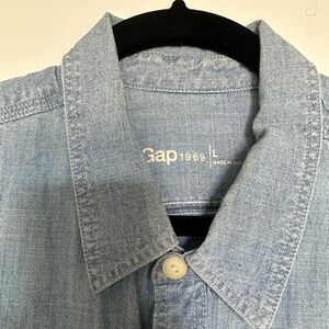 Gap Men’s Denim Short Sleeve Shirt Size Large